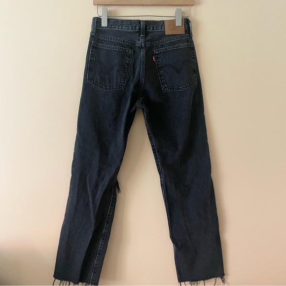 Levi's Wedgie Straight Black Denim Jeans - Picture 8 of 8